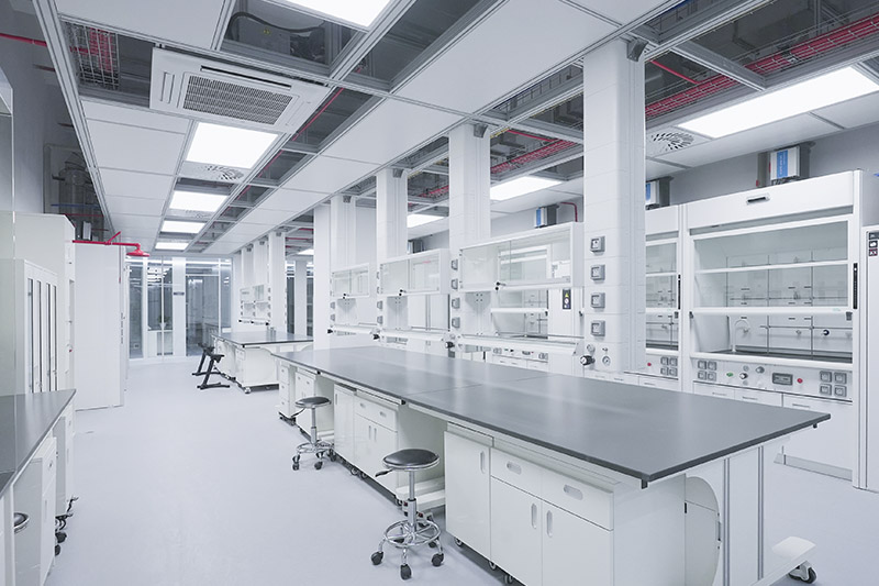 鹤山实验室革新：安全与科技的现代融合